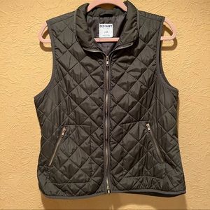Old Navy dark green quilted vest size Large